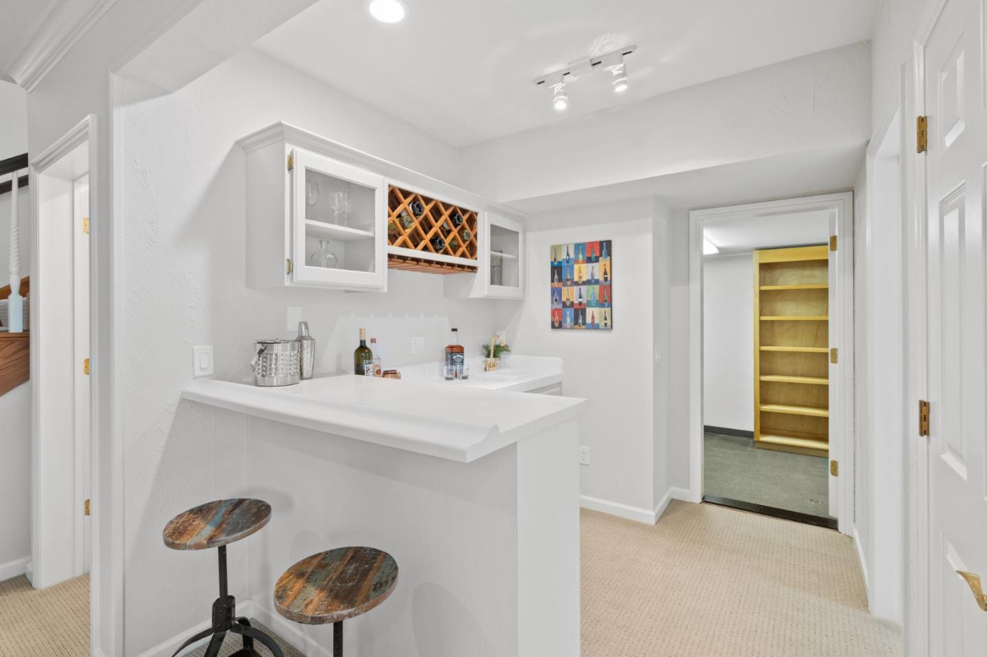 969 Berry AVE