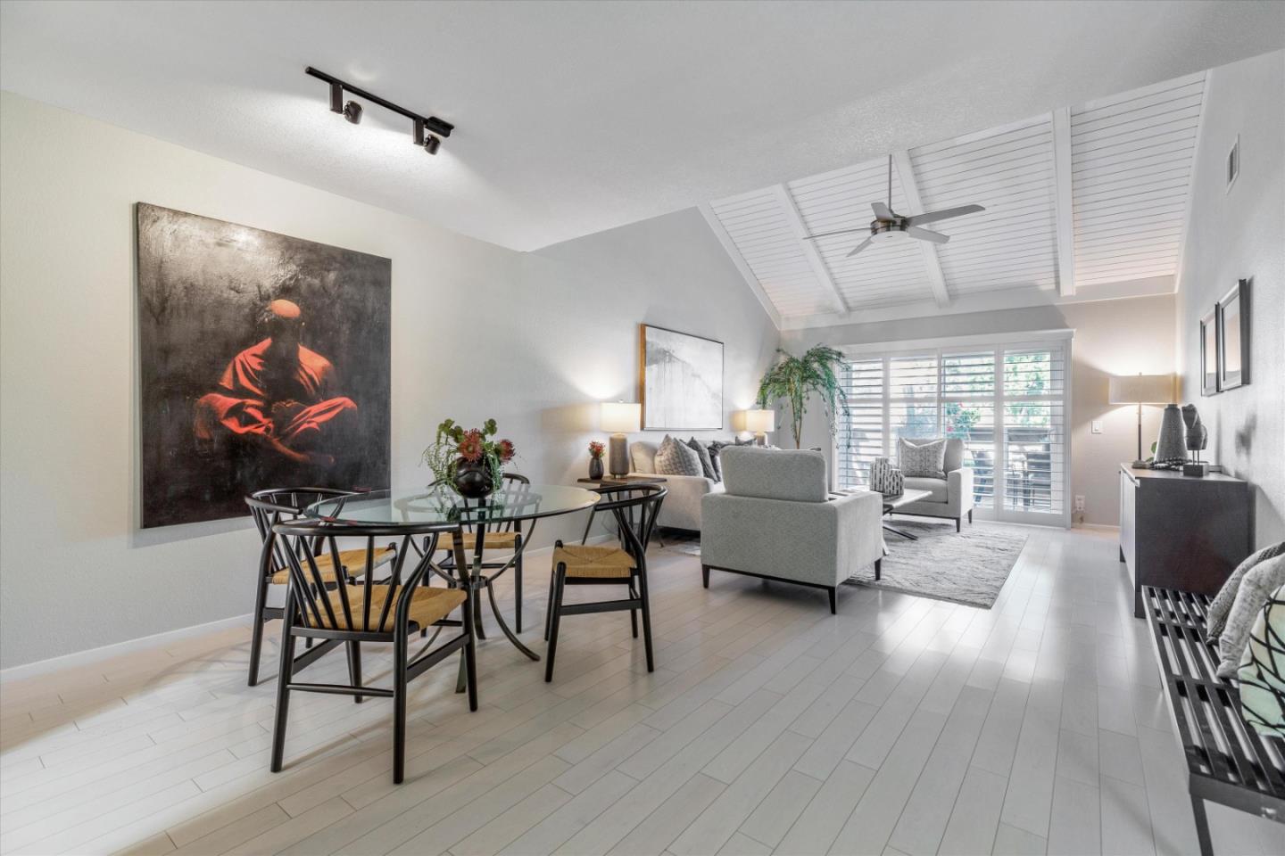 6124 Montgomery CT