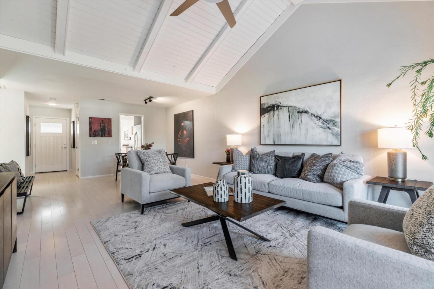 6124 Montgomery CT