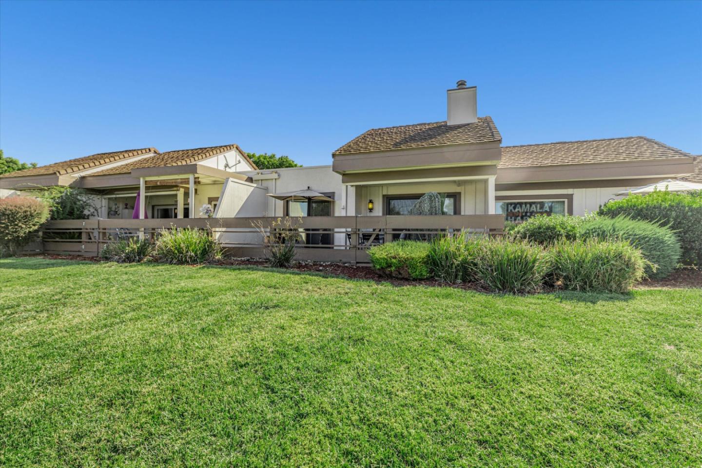 6124 Montgomery CT