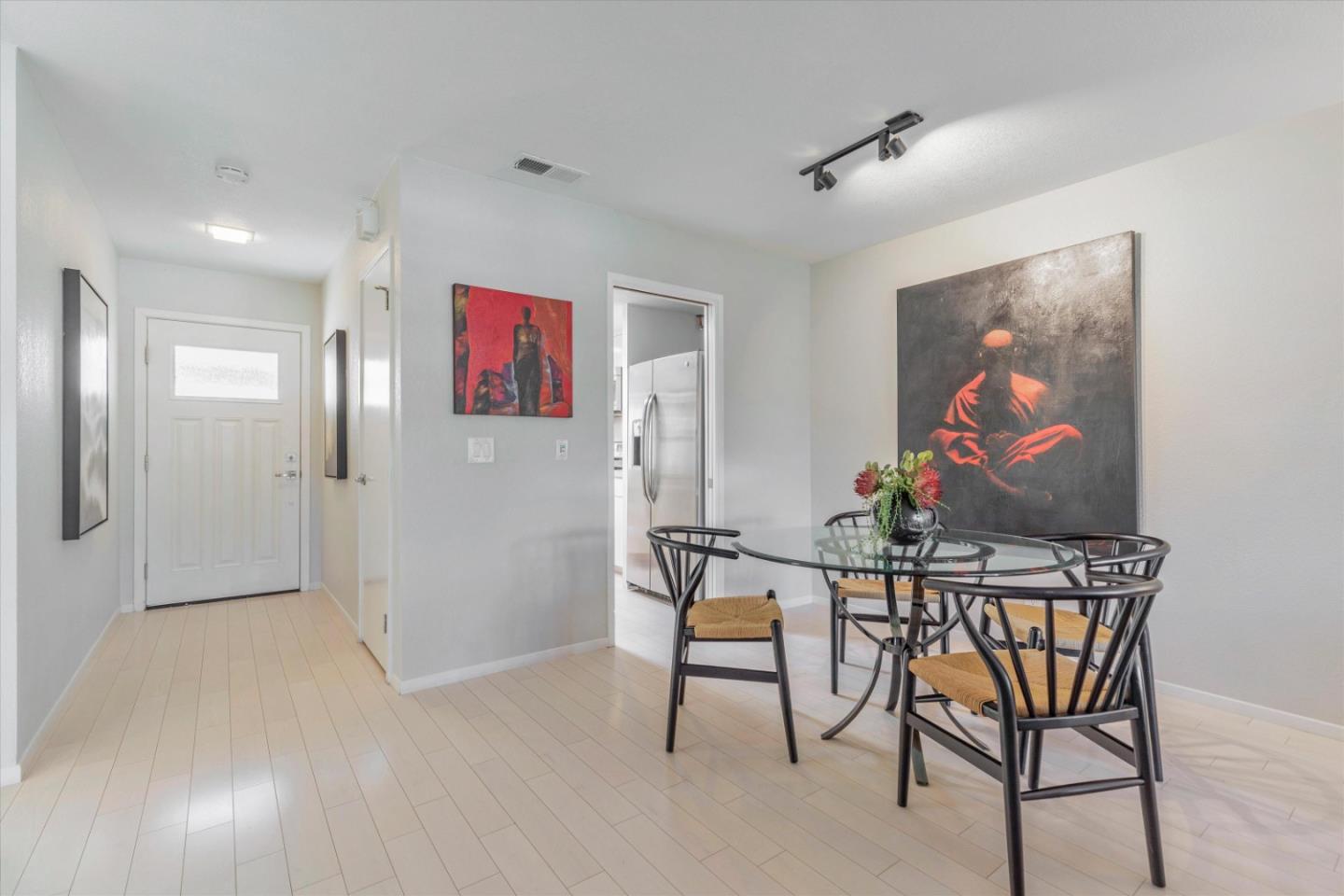 6124 Montgomery CT