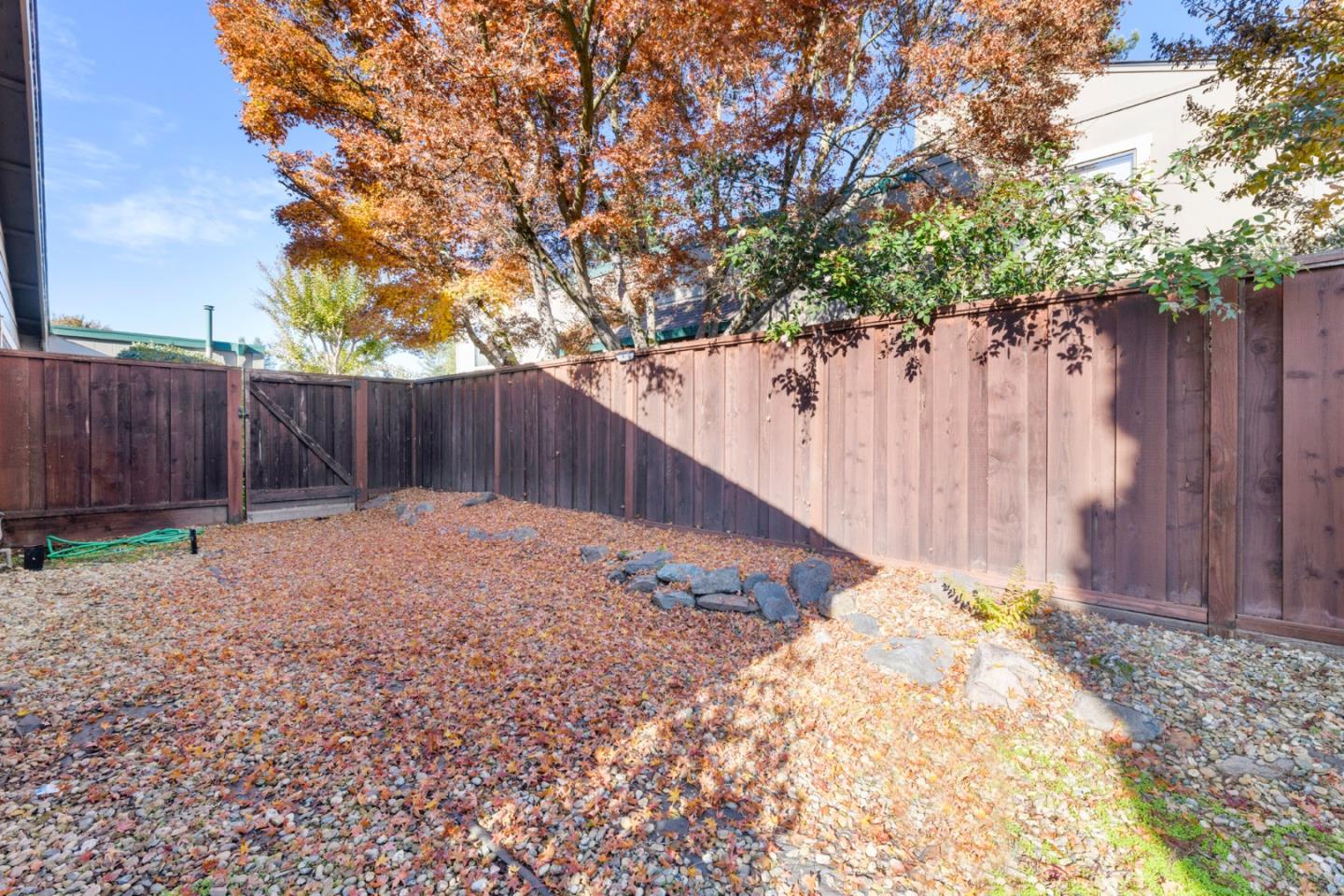998 Santa Cruz WAY