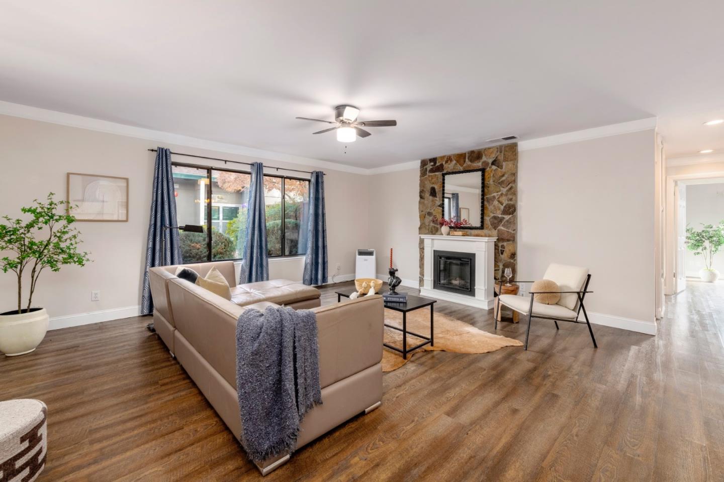 998 Santa Cruz WAY