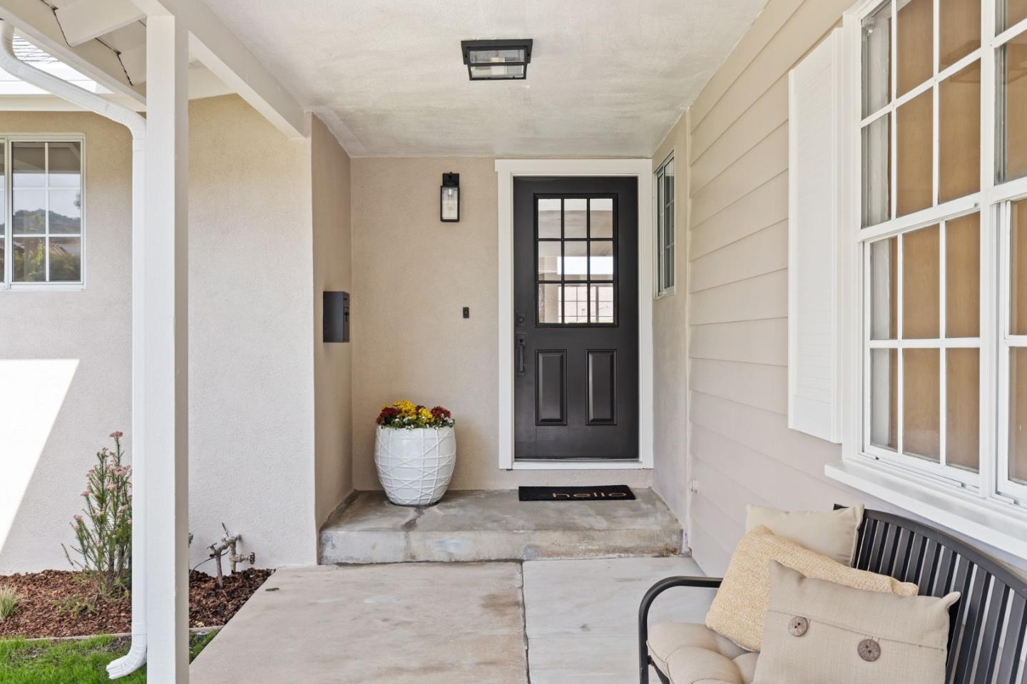 1661 Hyacinth LN