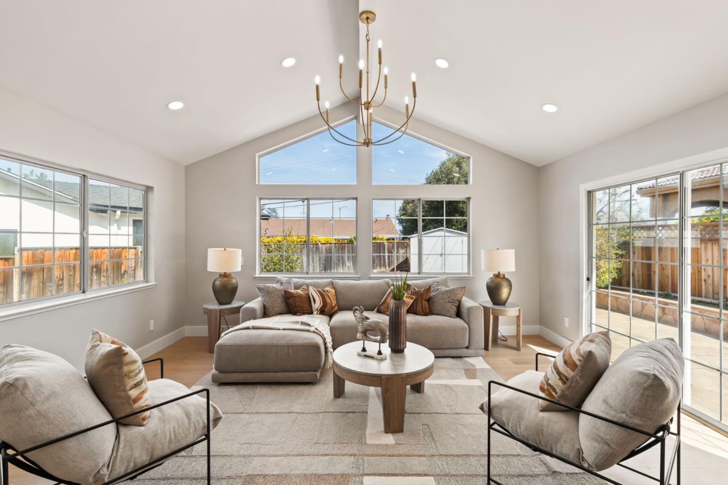 1661 Hyacinth LN