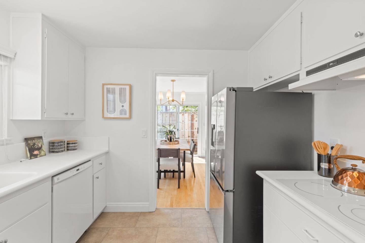 1617 Inverness CIR