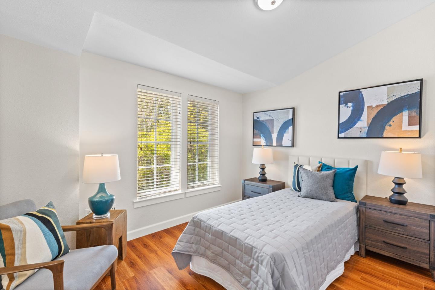265 Kentdale PL