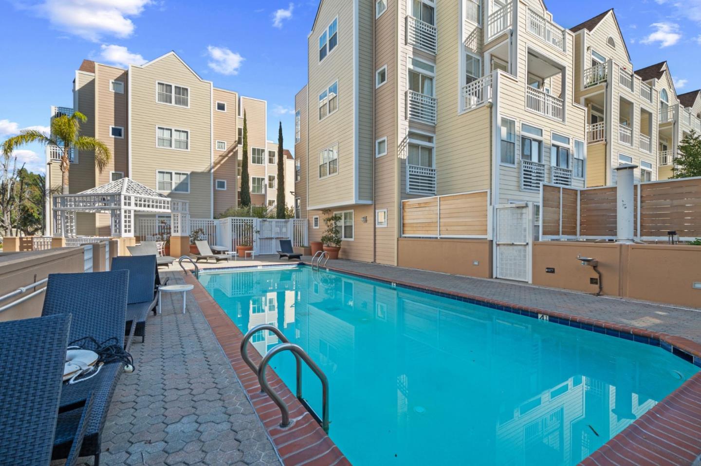 550 Ortega AVE B321
