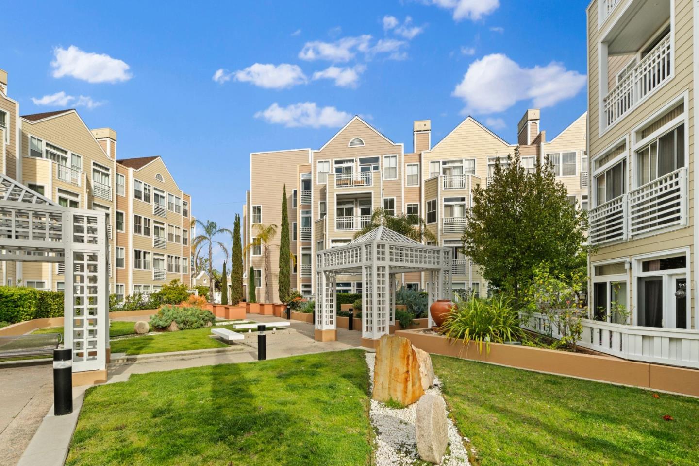 550 Ortega AVE B321