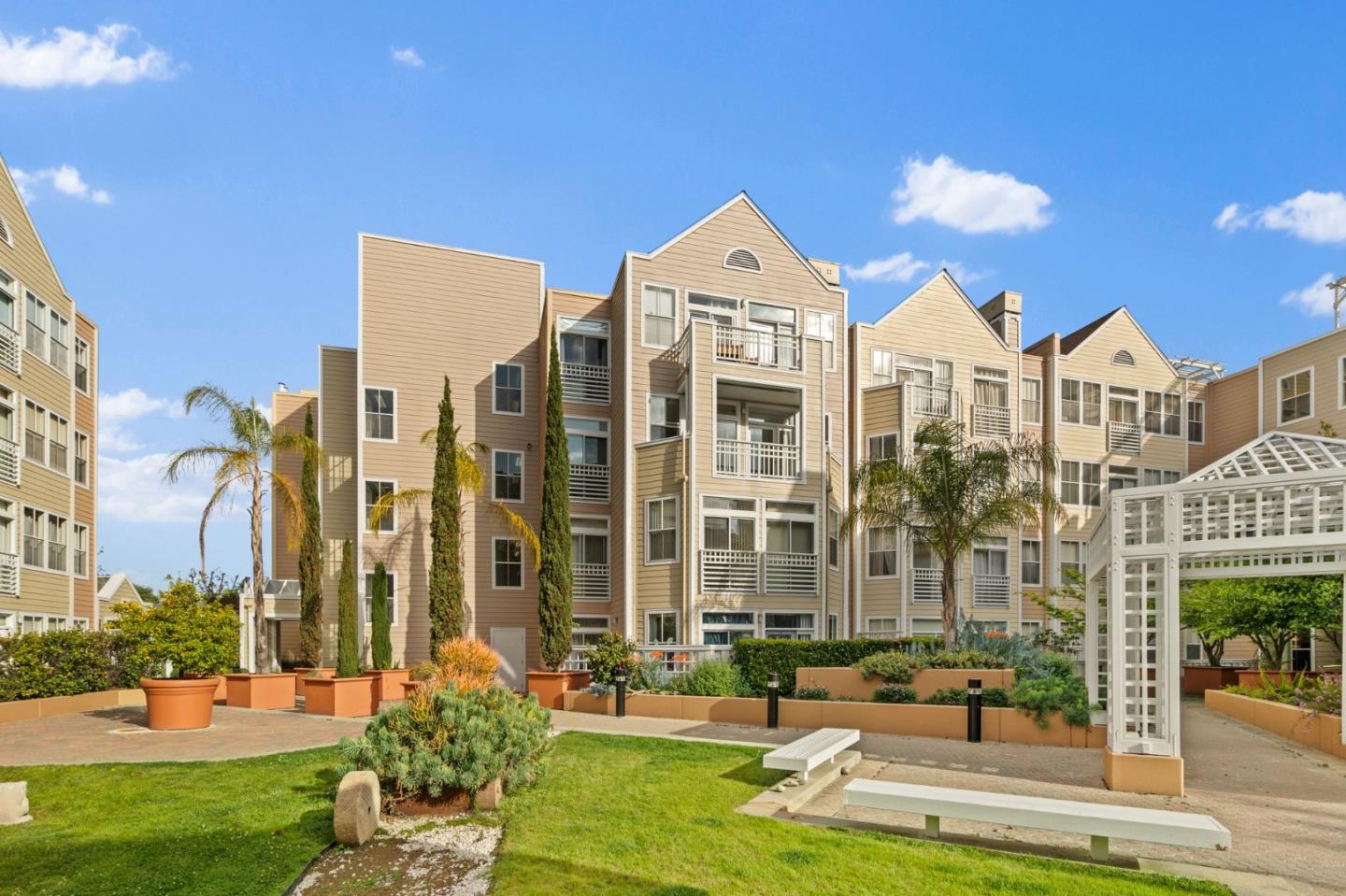 550 Ortega AVE B321