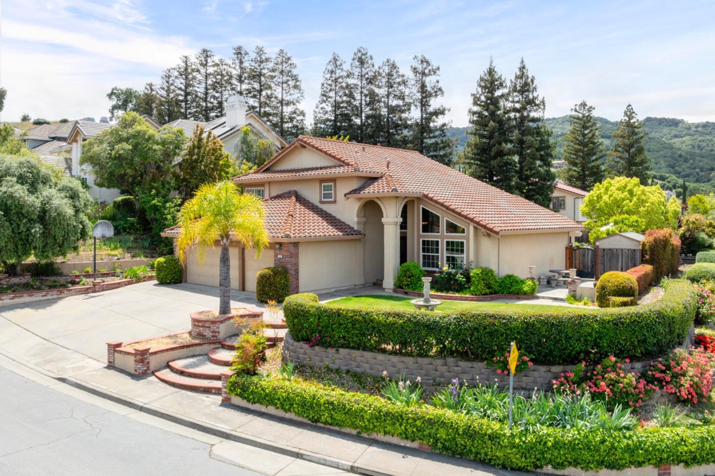 7003 Quail Cliff WAY