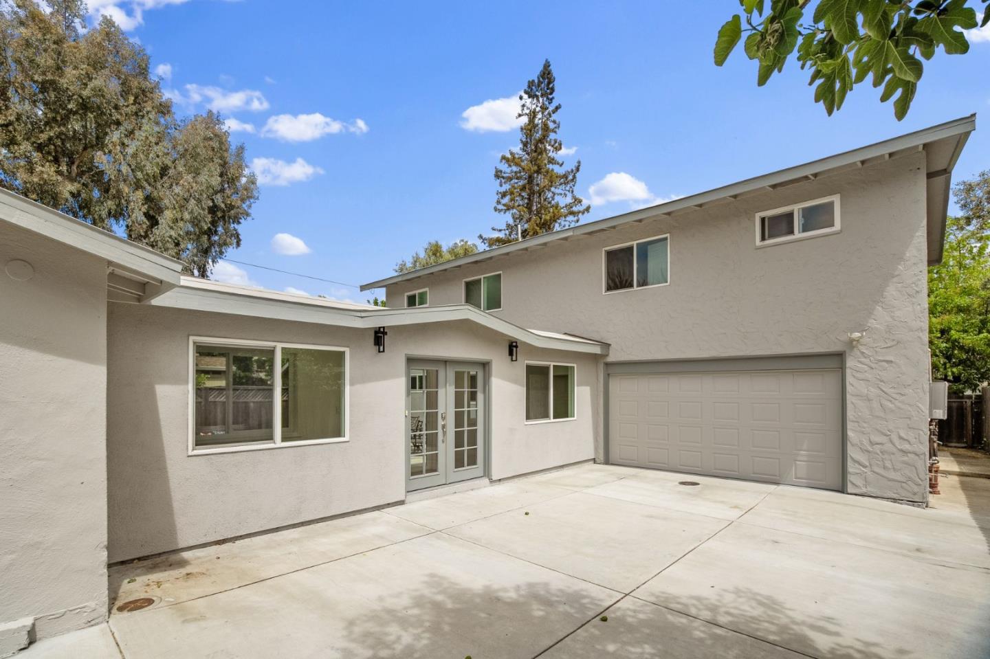 2404 Gabriel AVE