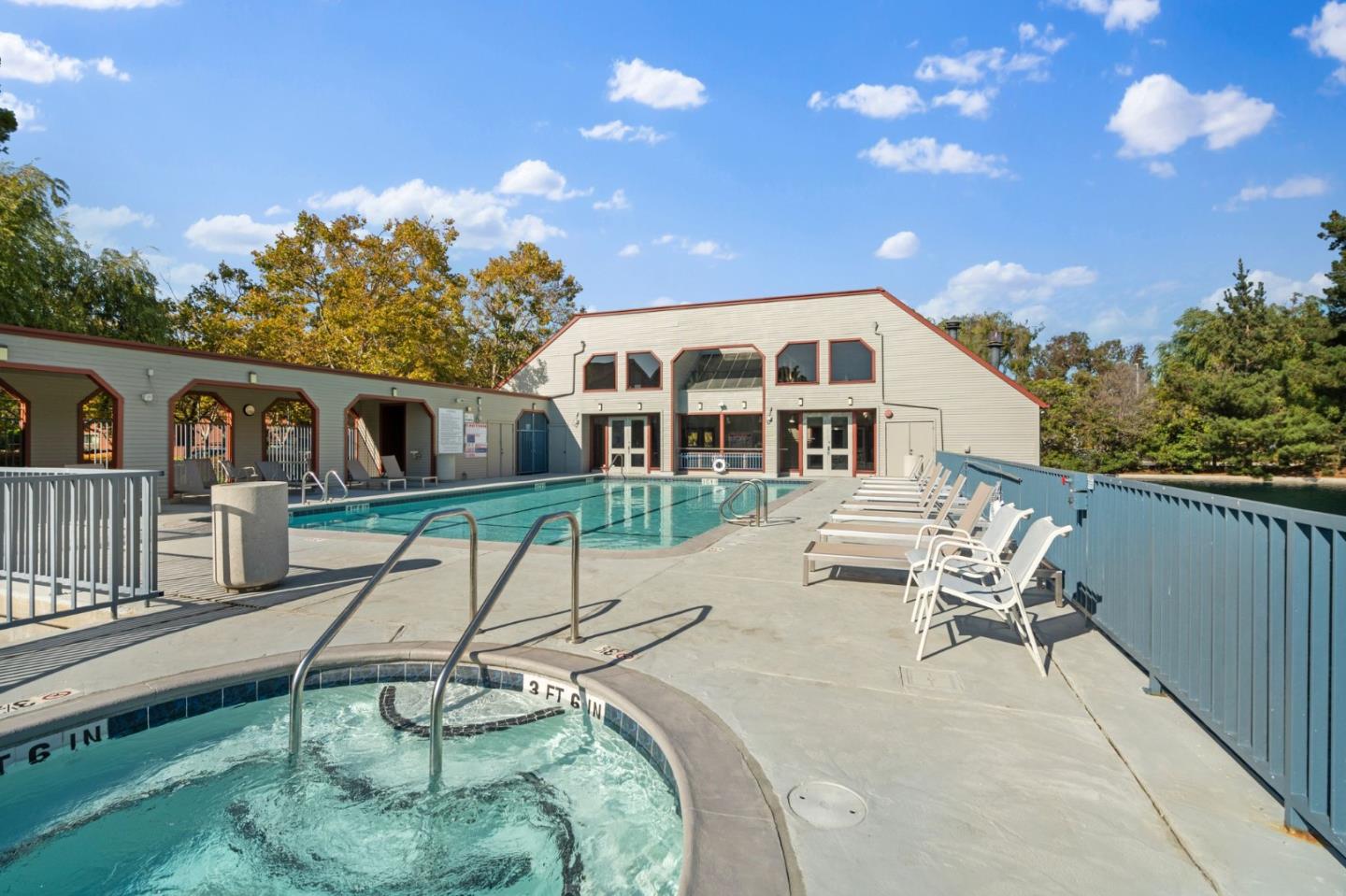 878 Wharfside Road