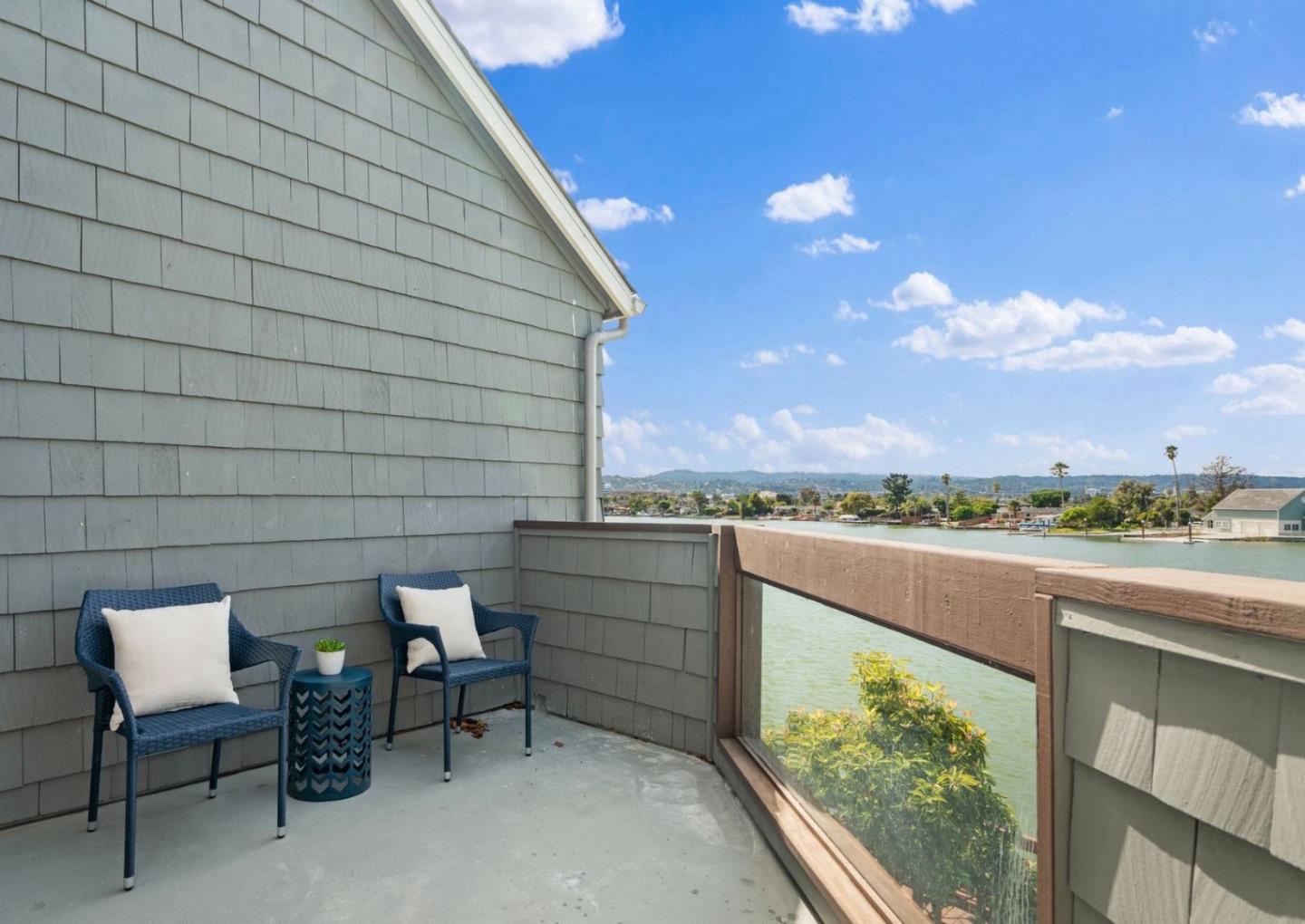 878 Wharfside Road