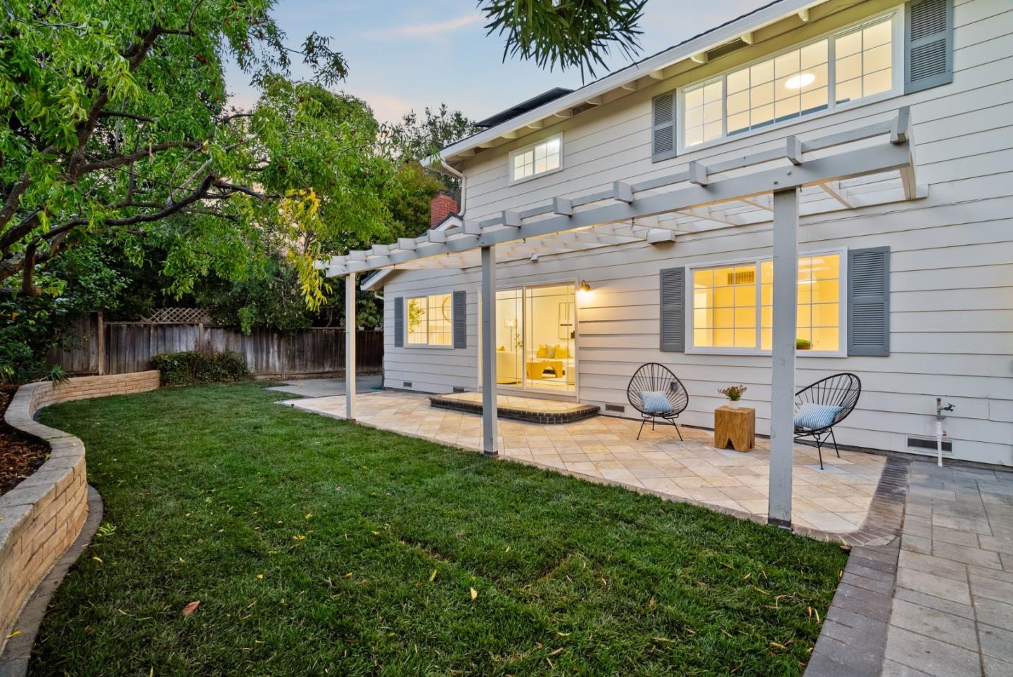 1402 Oak Avenue
