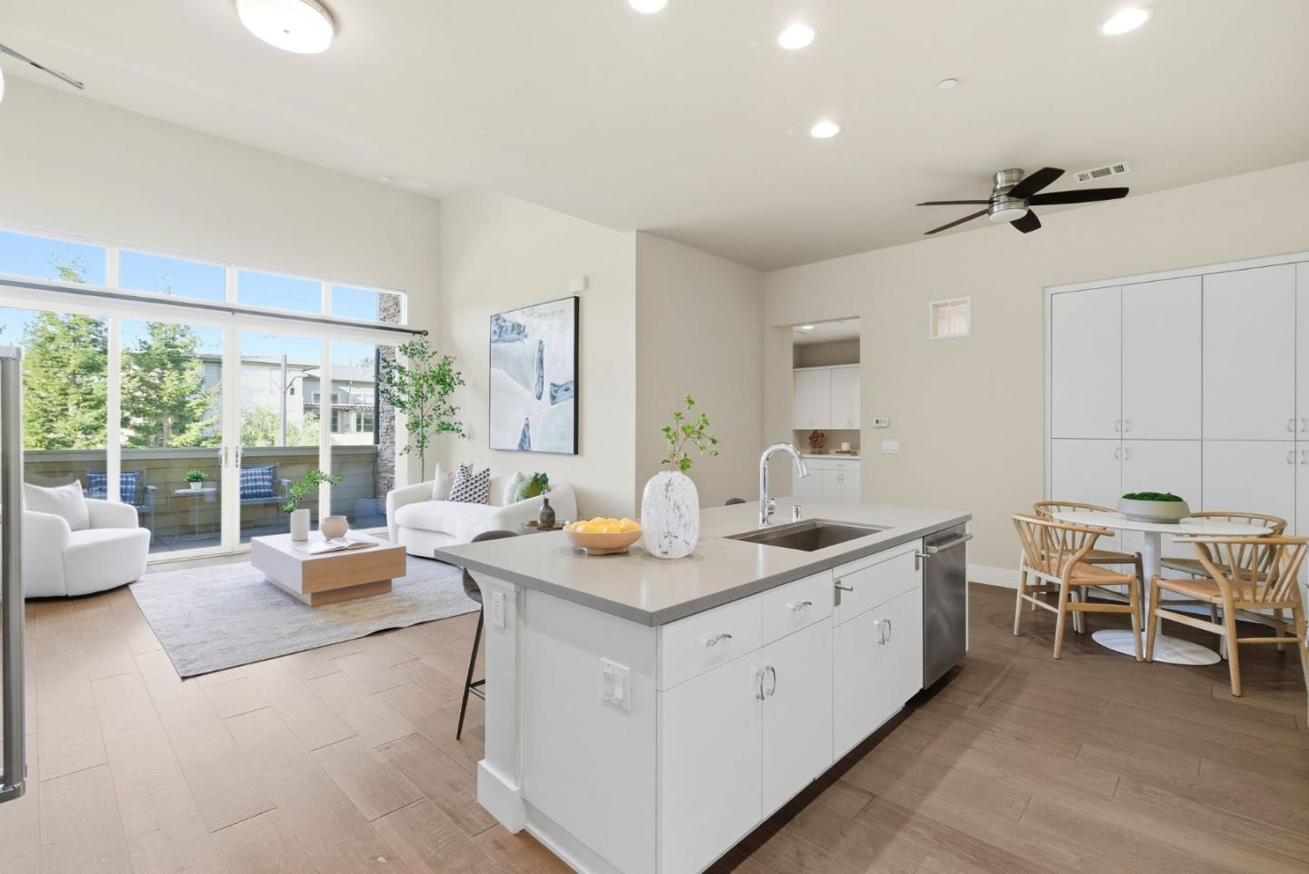 889 North San Antonio Road 2020