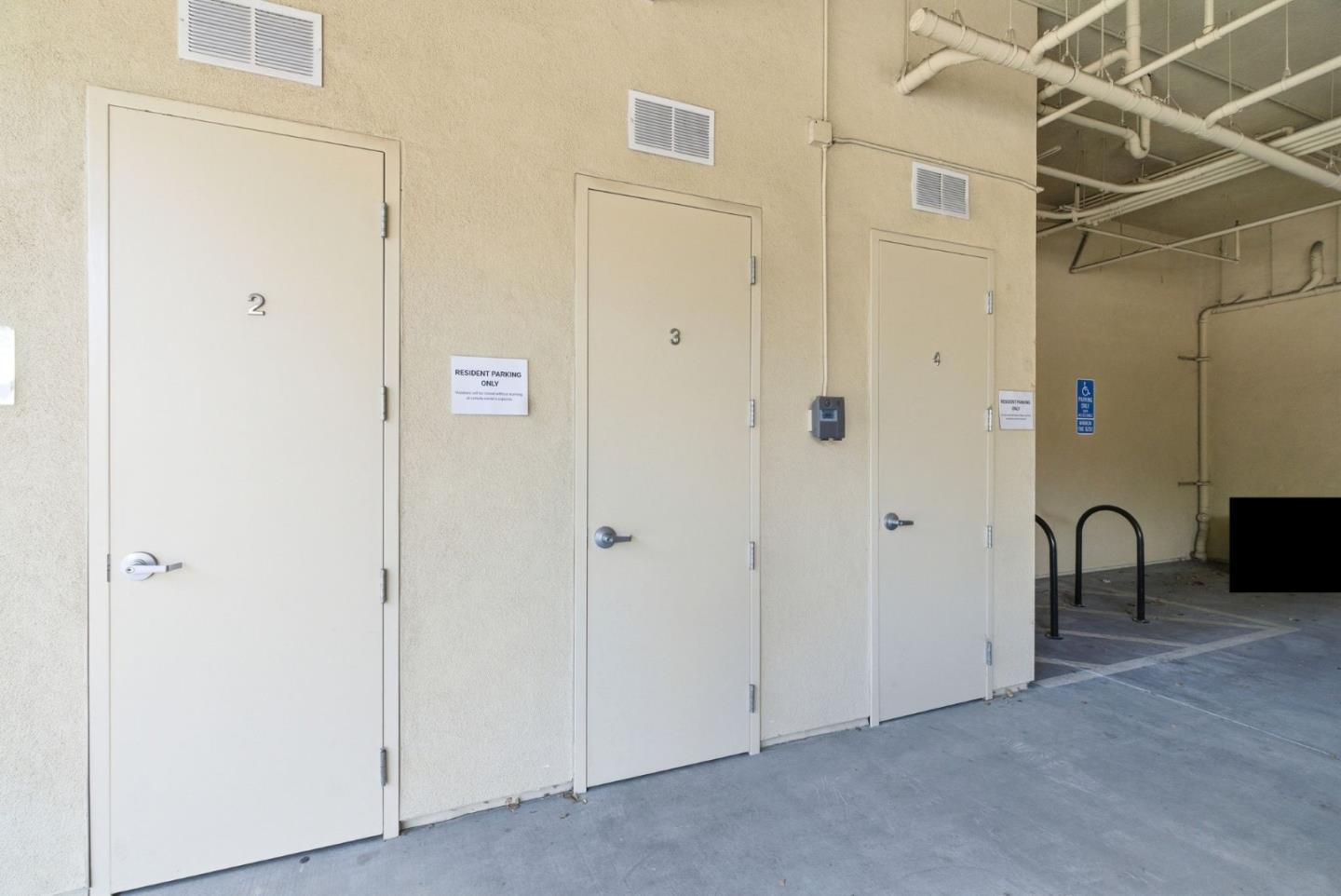 889 North San Antonio Road 2020