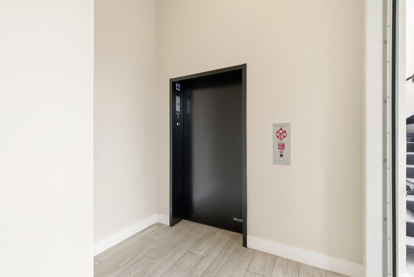 889 North San Antonio Road 2020