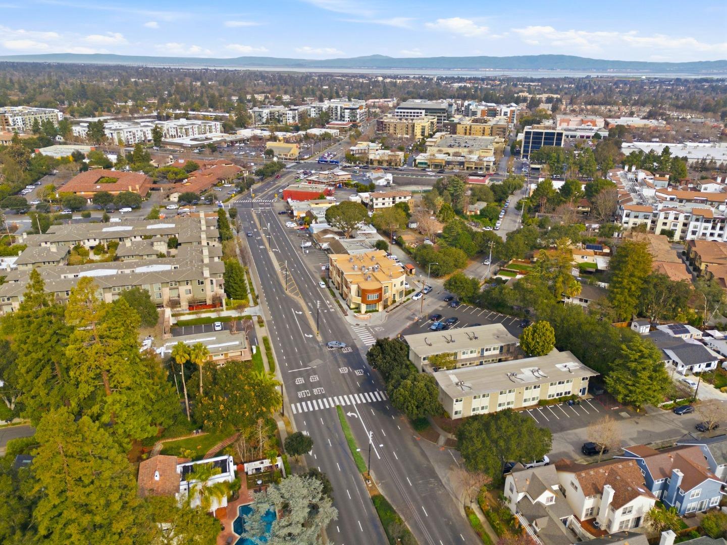 889 North San Antonio Road 2020