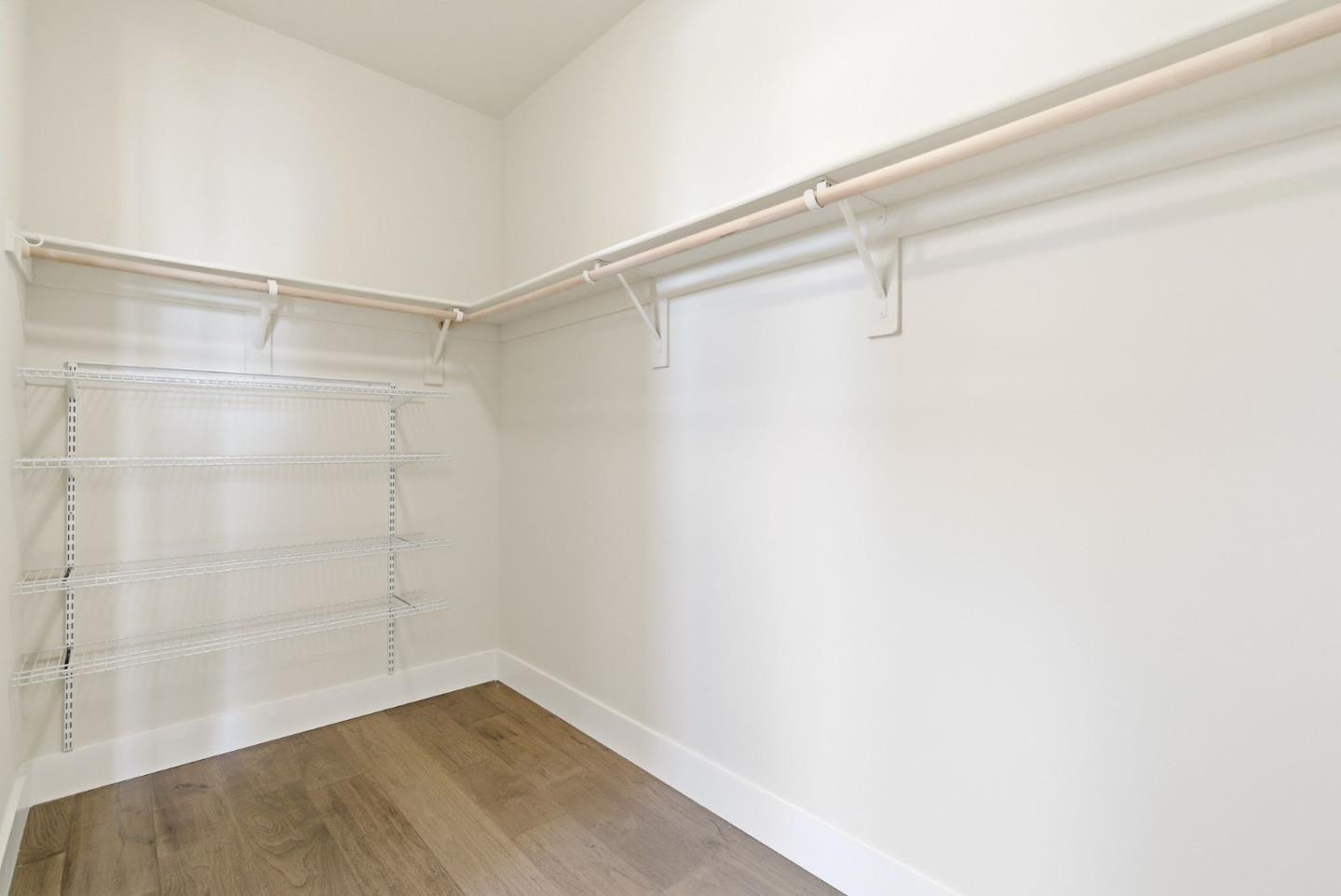 889 North San Antonio Road 2020