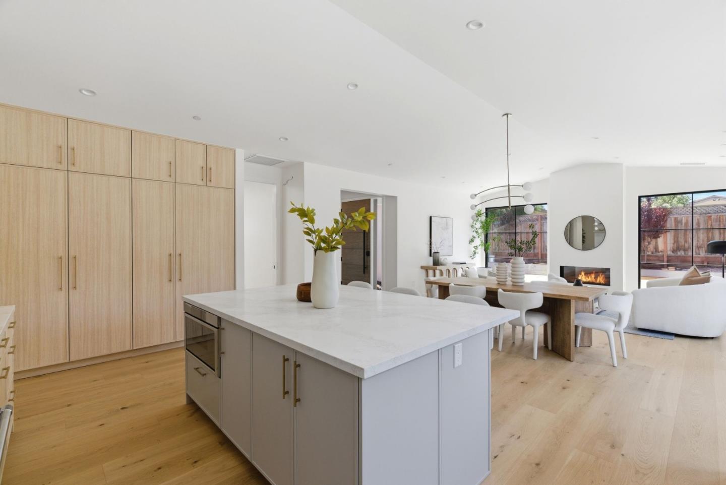 680 North San Antonio Road