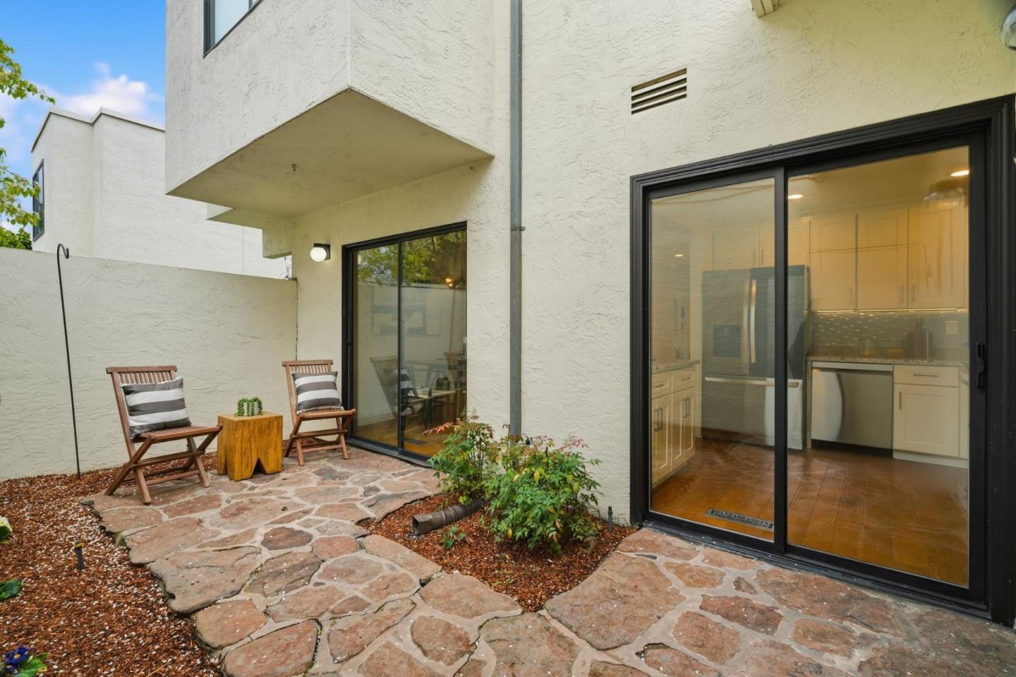 243 Sierra Vista Avenue