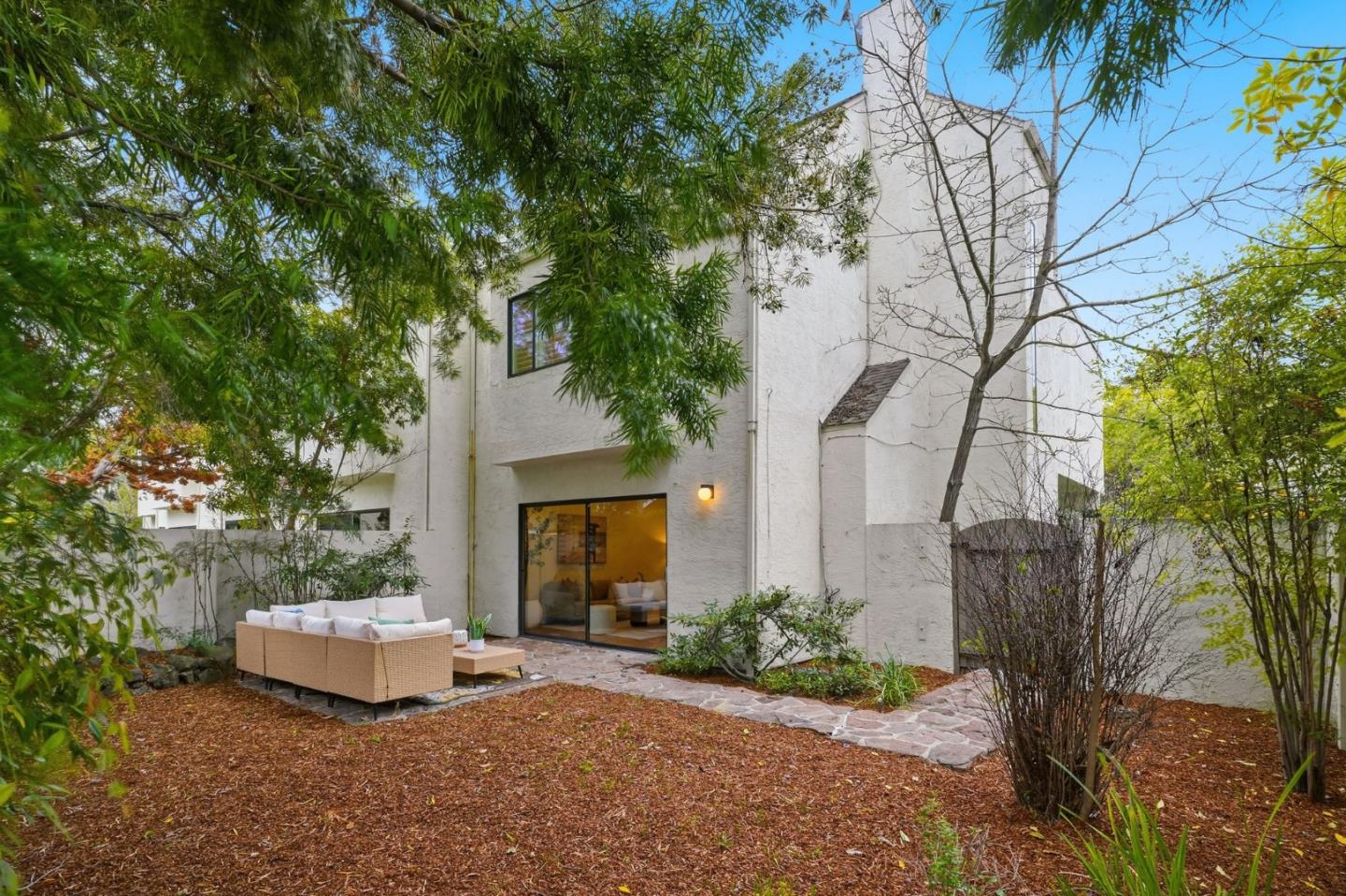 243 Sierra Vista Avenue