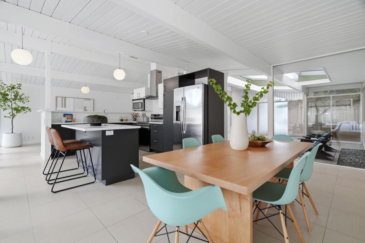 625 West Remington Drive