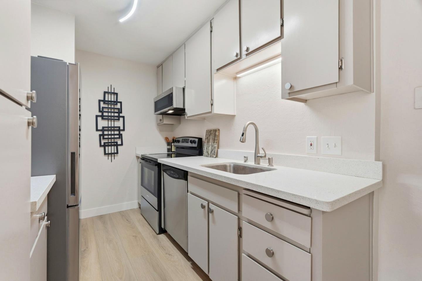 292 Tradewinds Drive 4