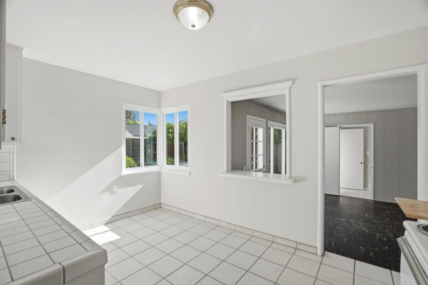 1711 William Henry Court