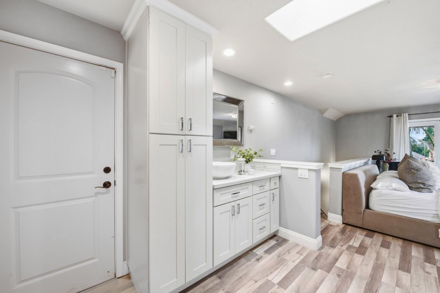 18 South 21st Street 100