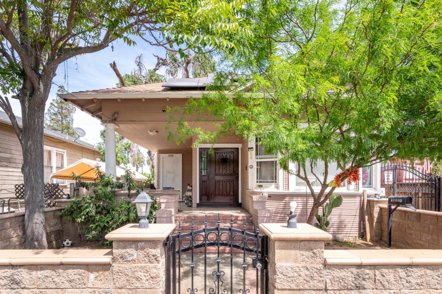 1556 Little Orchard Street