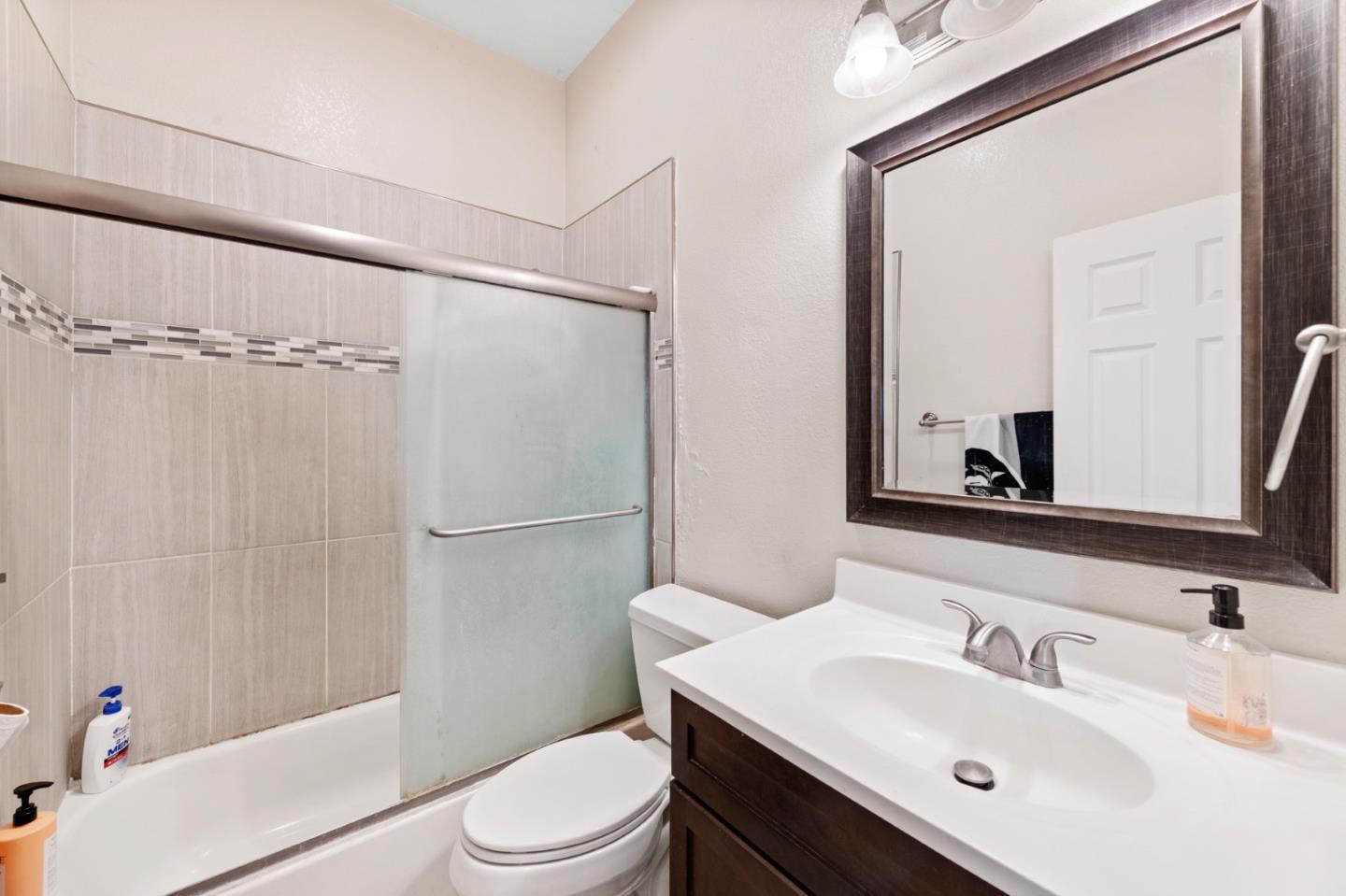 1556 Little Orchard Street