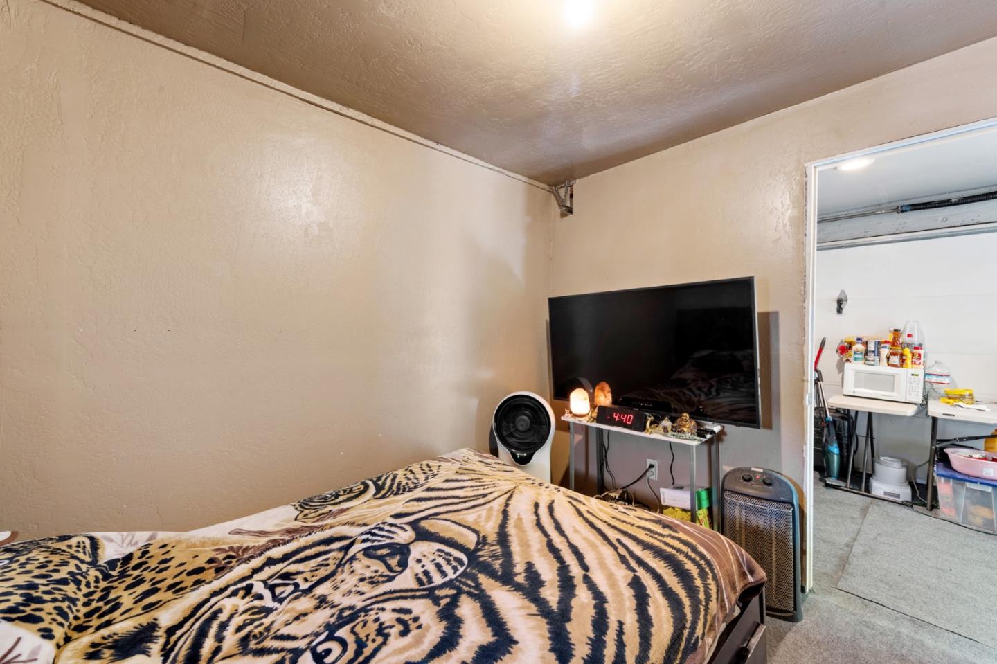 1556 Little Orchard Street