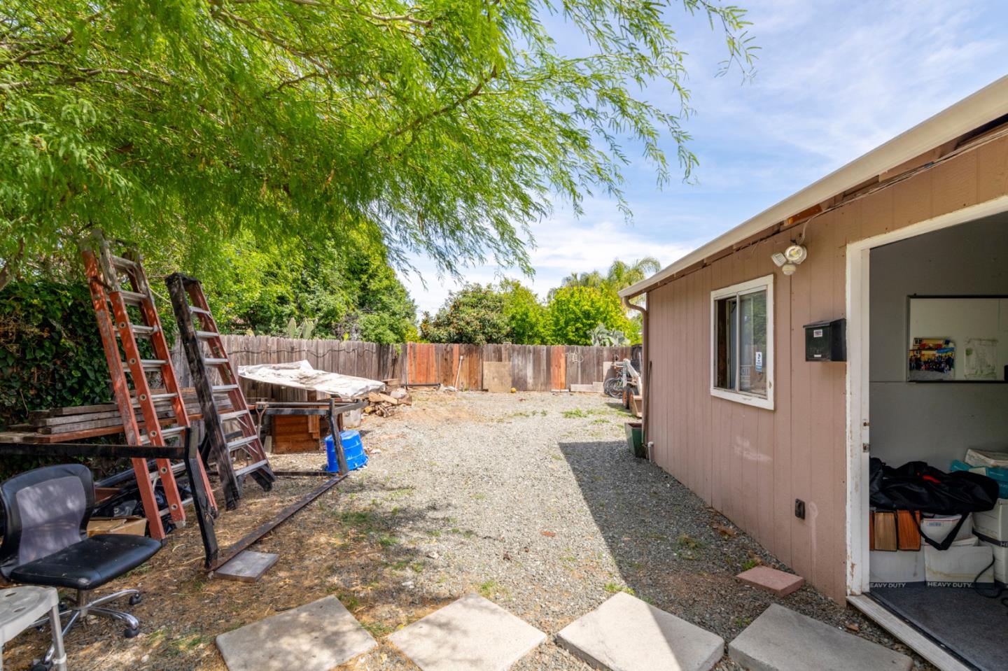 1556 Little Orchard Street
