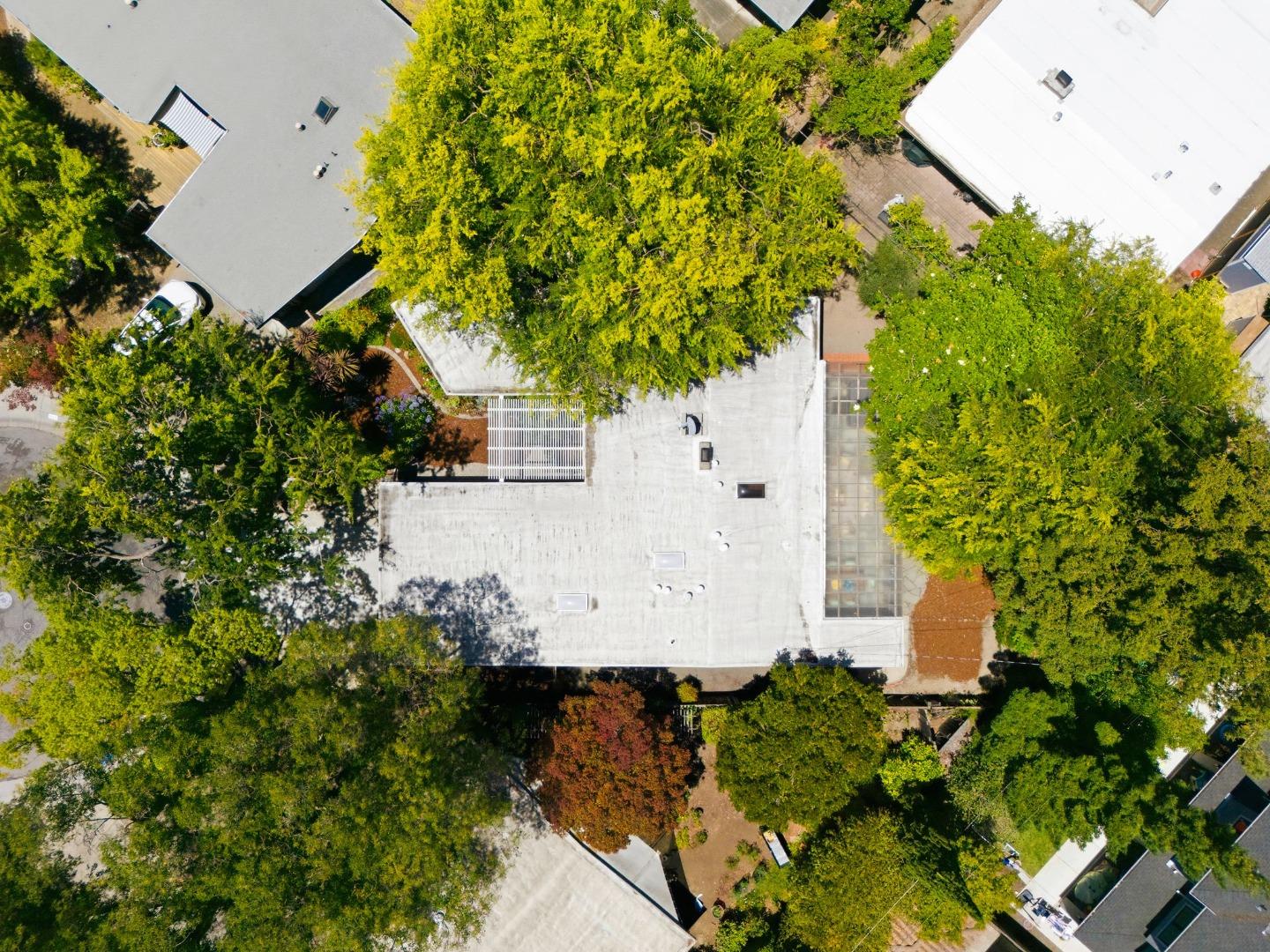 887 Loma Verde AVE