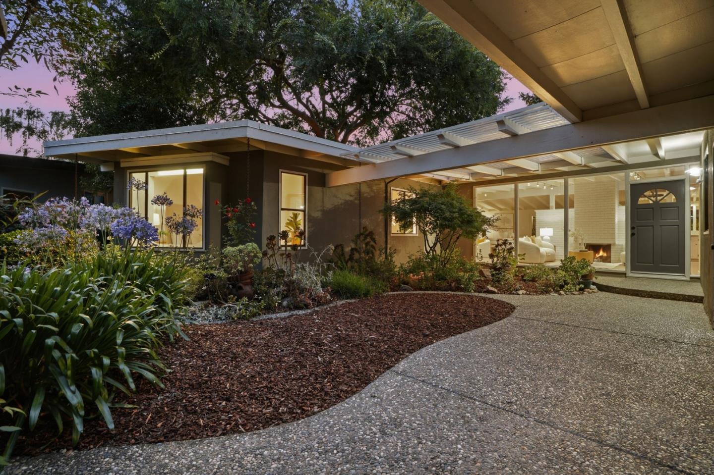 887 Loma Verde AVE
