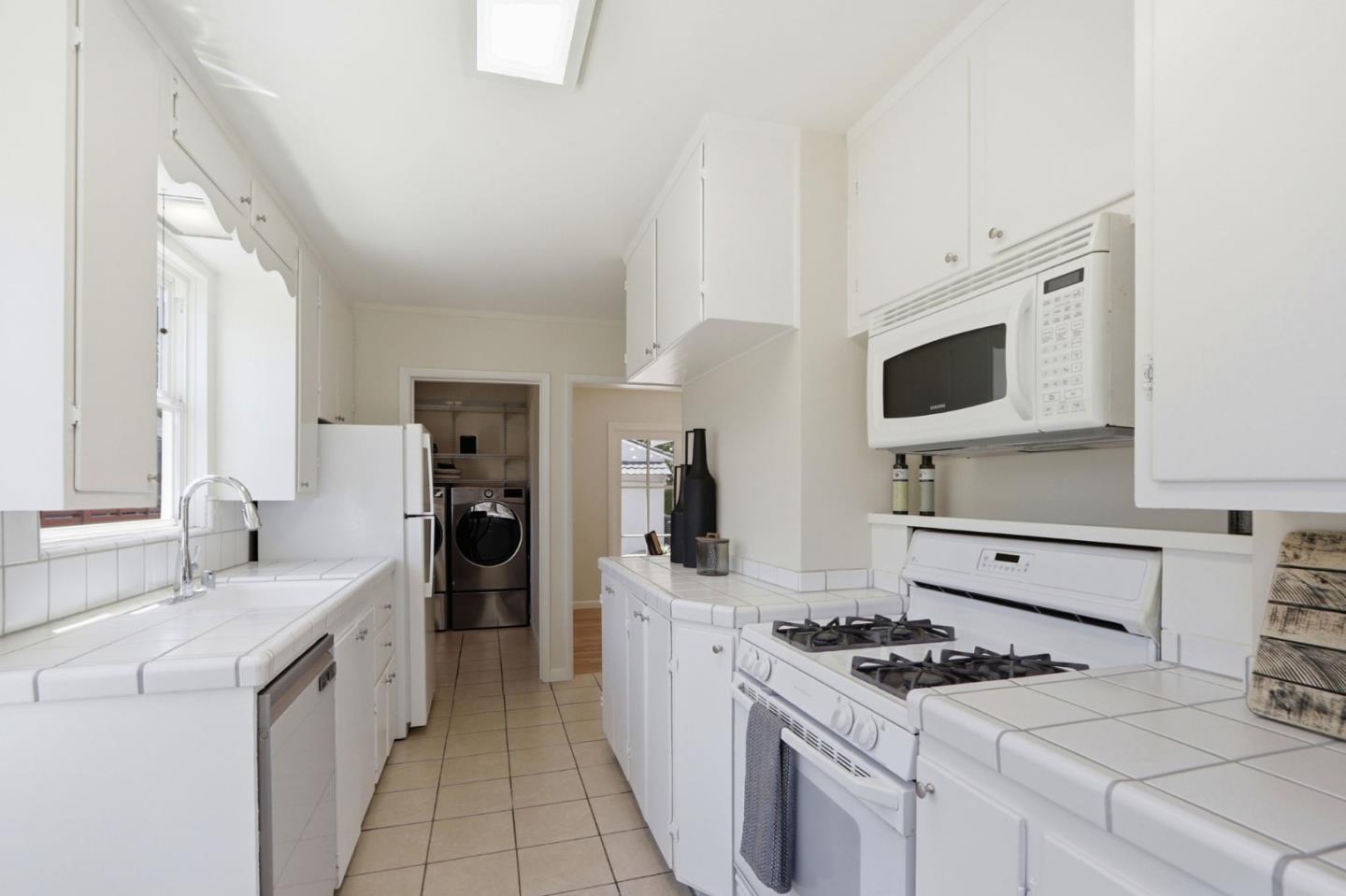 2297 Radio Avenue