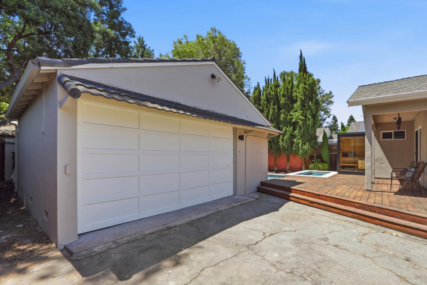 2297 Radio Avenue