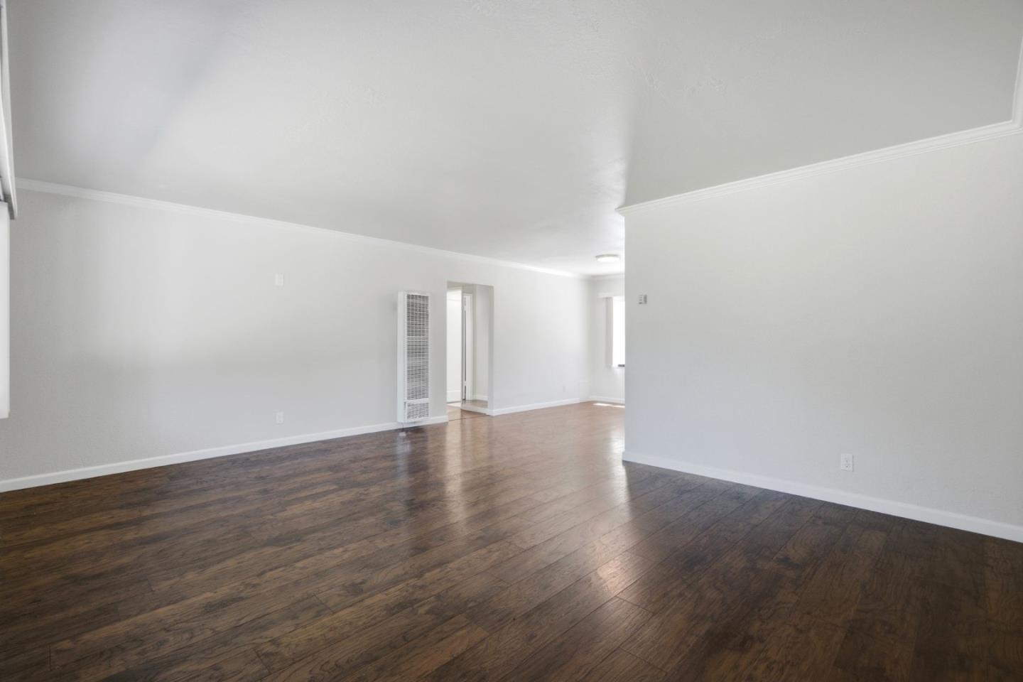 10010 Bret AVE