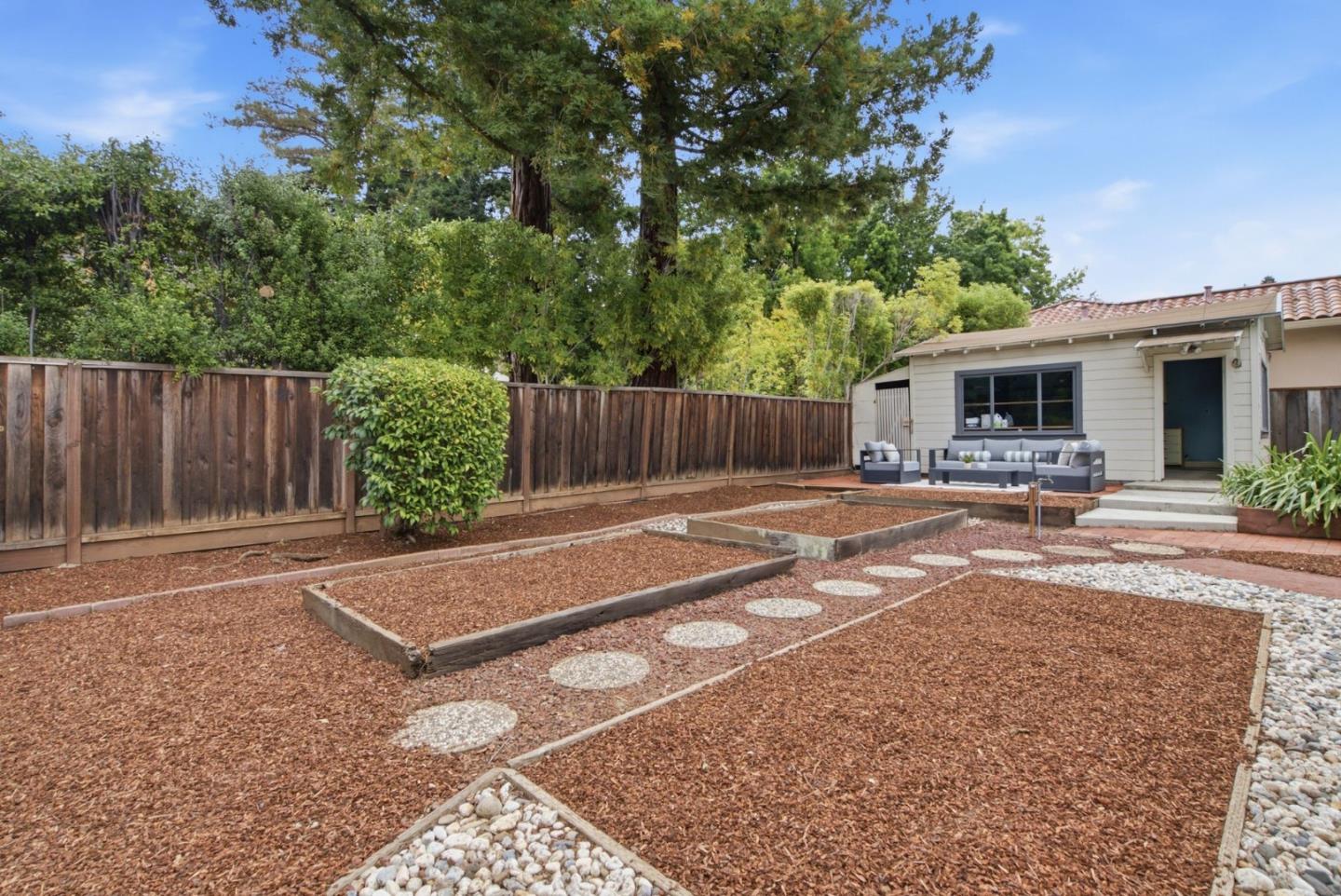 56 Coronado AVE