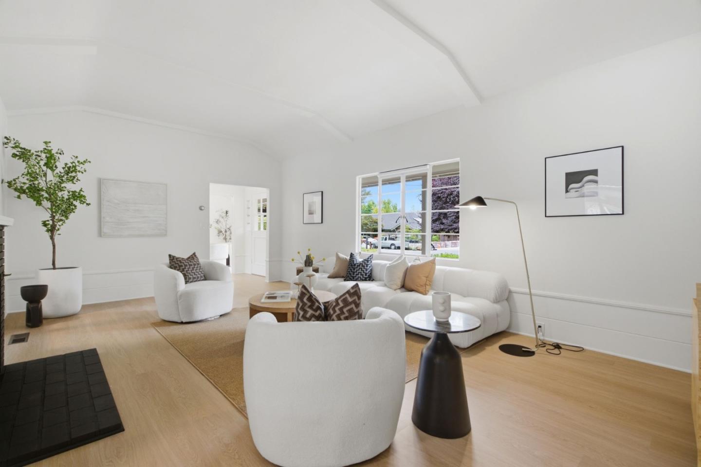56 Coronado AVE