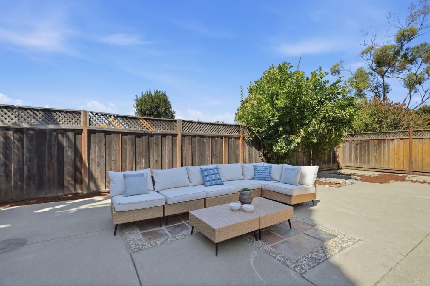 1593 Stubbins WAY