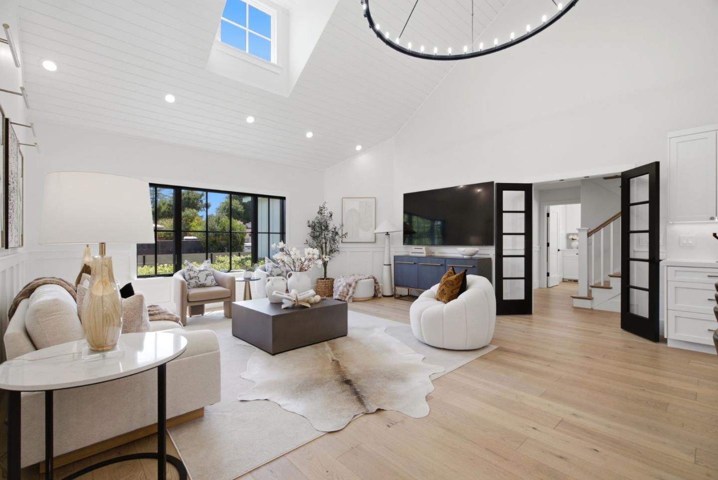 1052 Echo DR