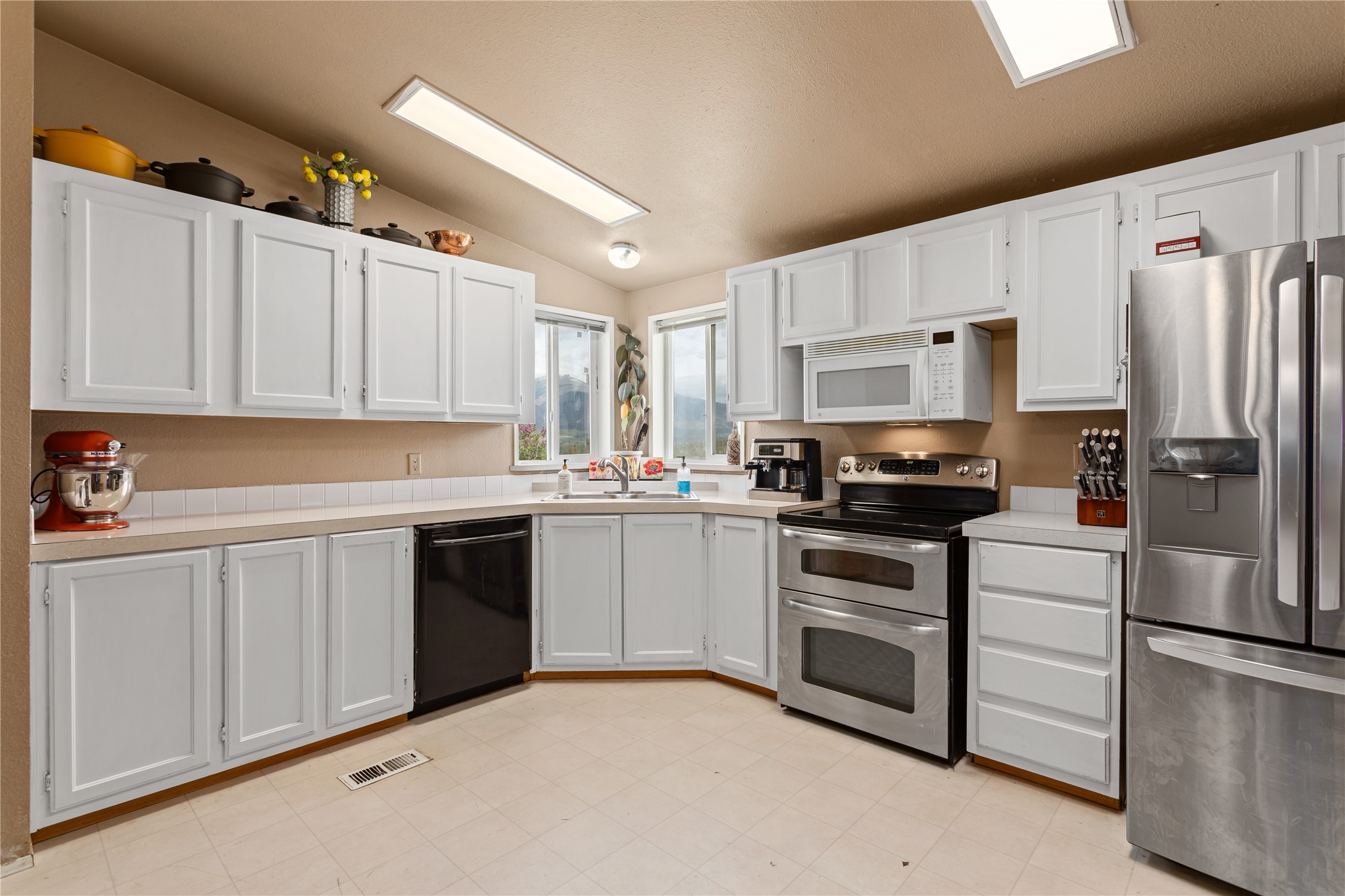 4747 Northview Drive