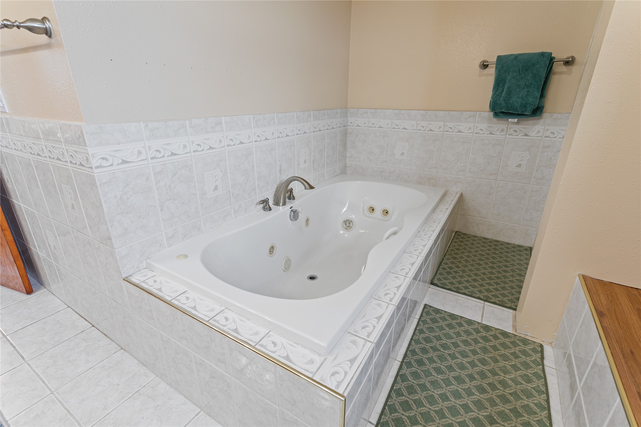 4747 Northview Drive