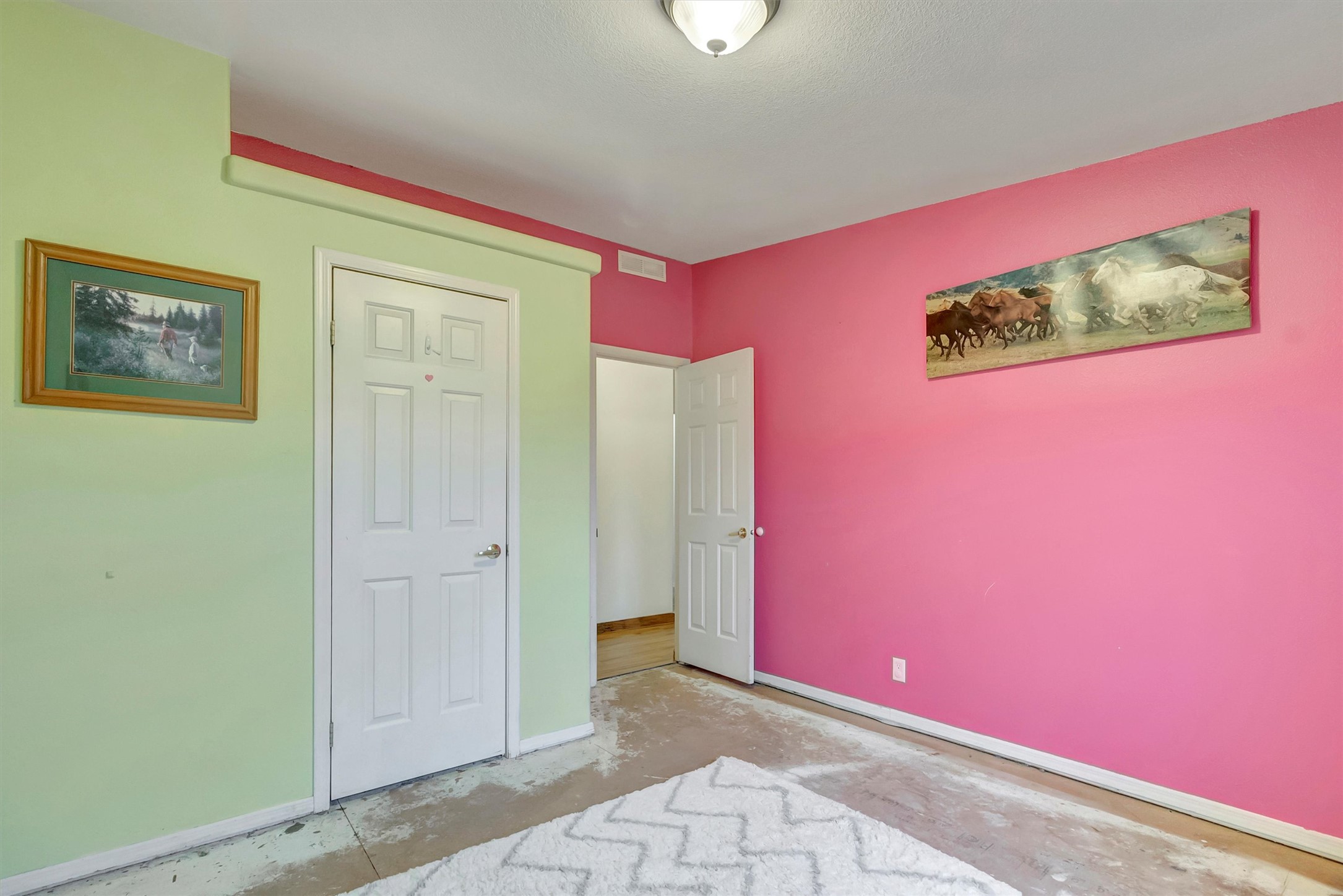 5617 Cottonwood Drive N