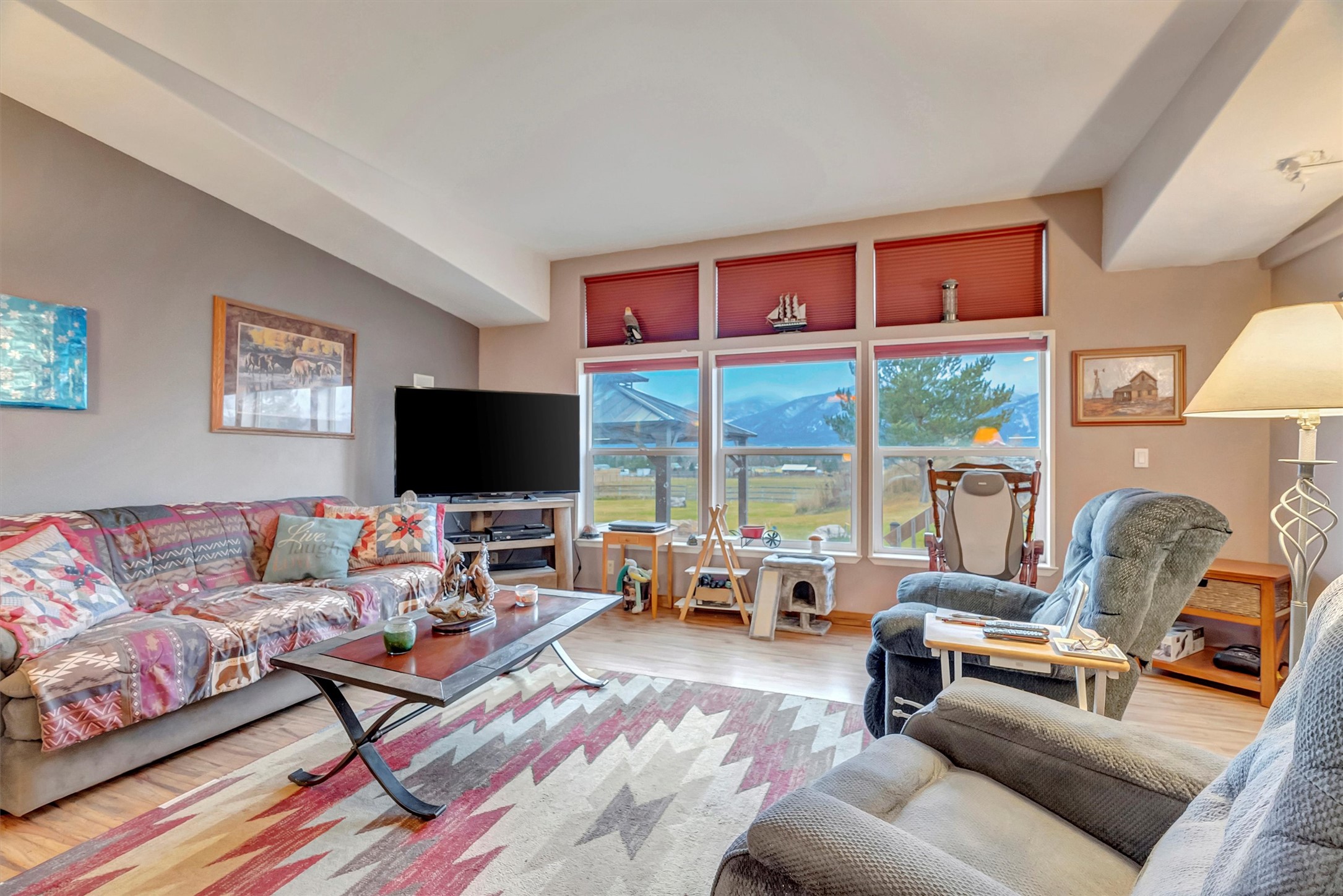 5617 Cottonwood Drive N