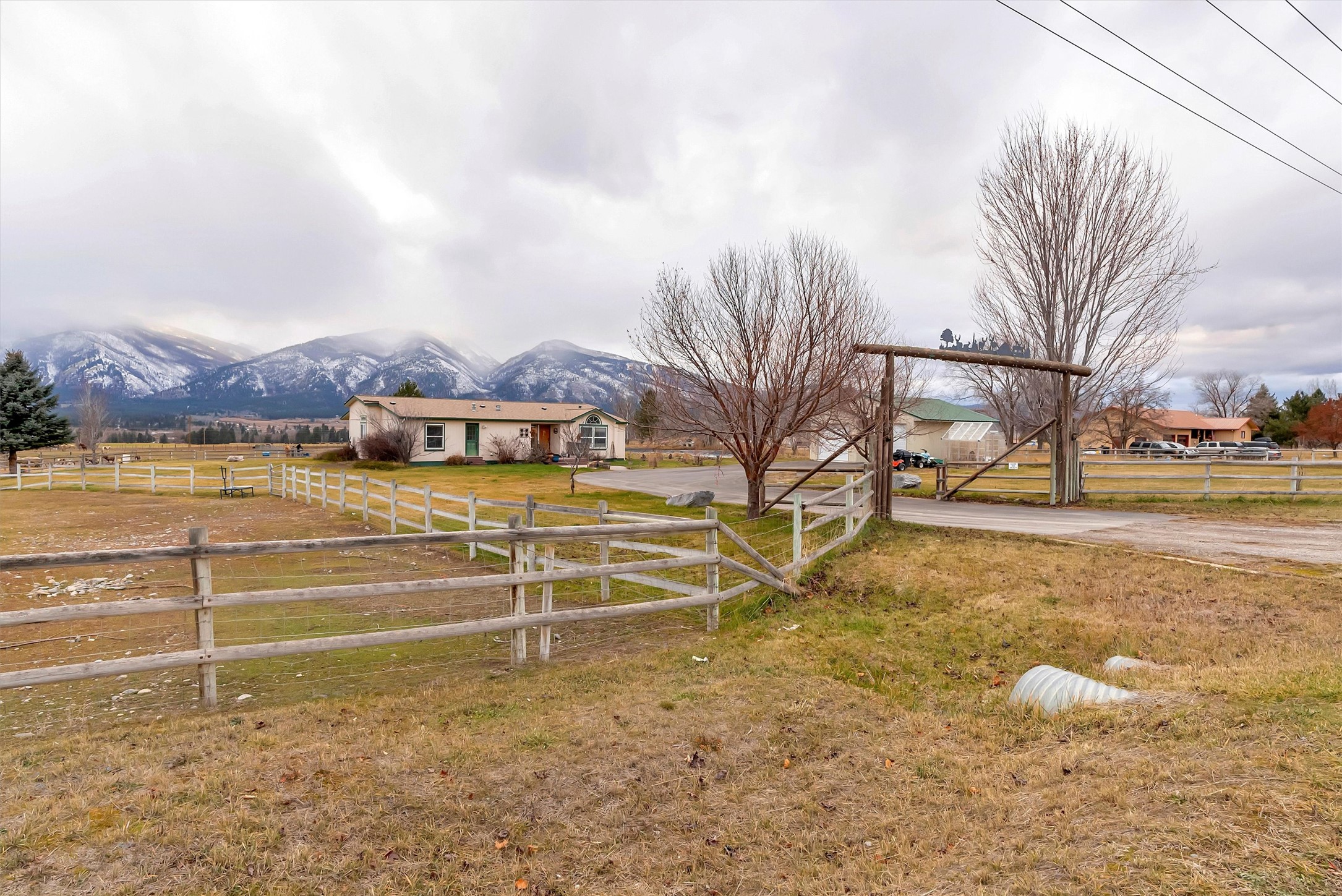 5617 Cottonwood Drive N