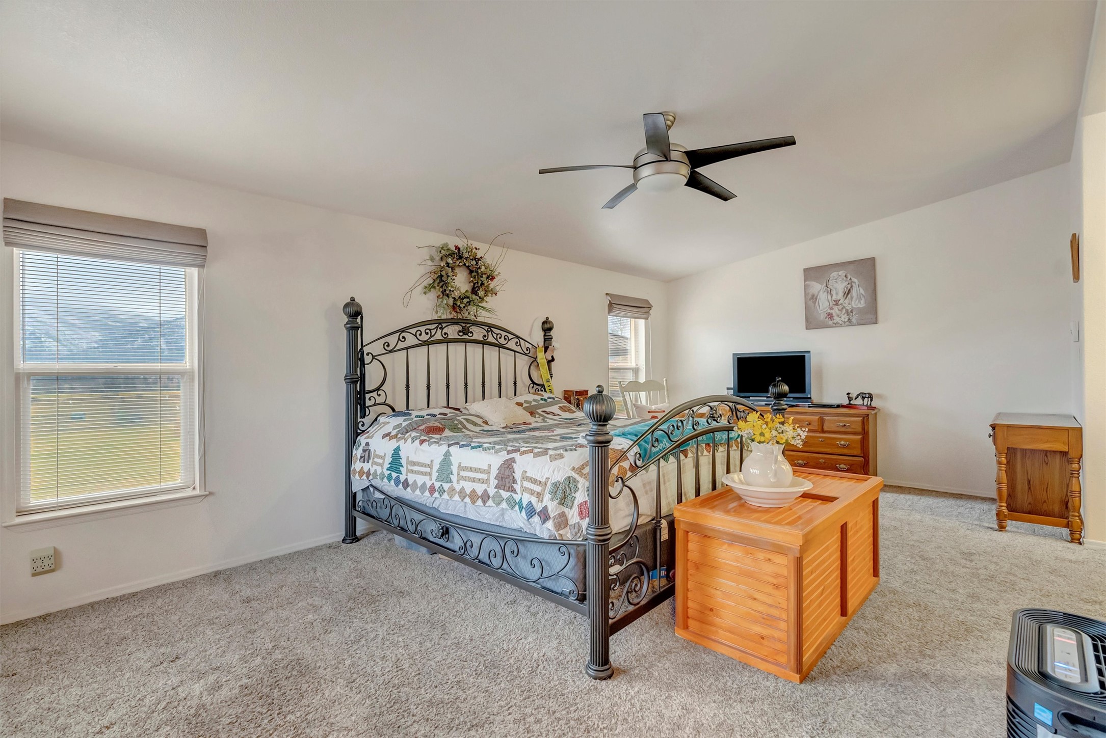 5617 Cottonwood Drive N